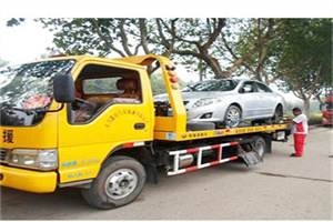 柳河附近24小时汽车拖车服务热线
